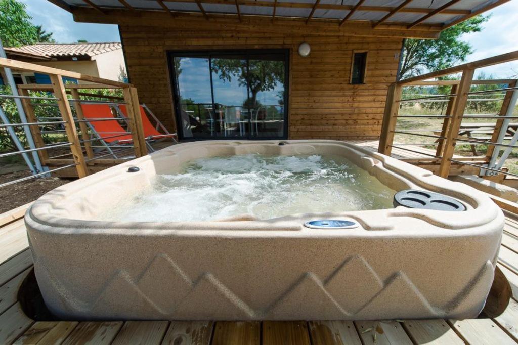 לורמרן Camping Les Hautes Prairies מראה חיצוני תמונה